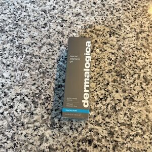 Dermalogica Cleansing Gel in Gray and Blue